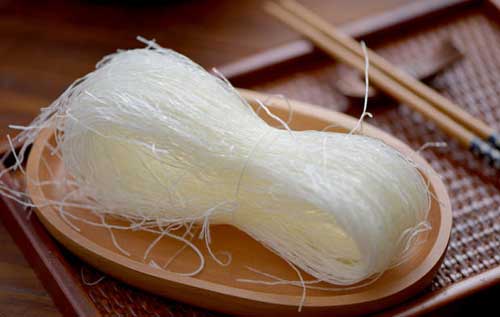 龍口粉絲是山東特產(chǎn)，你知道龍口粉絲是怎樣制作的嗎