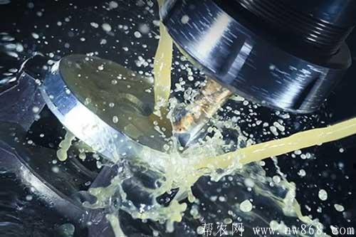 金屬擠壓切削乳化油配方及制作方法